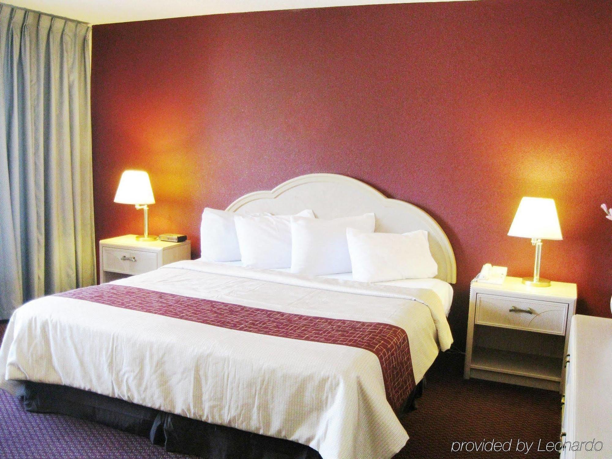 Fresno City Inn Esterno foto